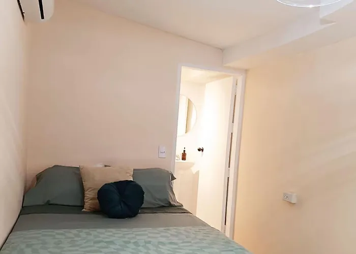 Great Location ! 4 Bedroom Home In The Heart Of Cartagena