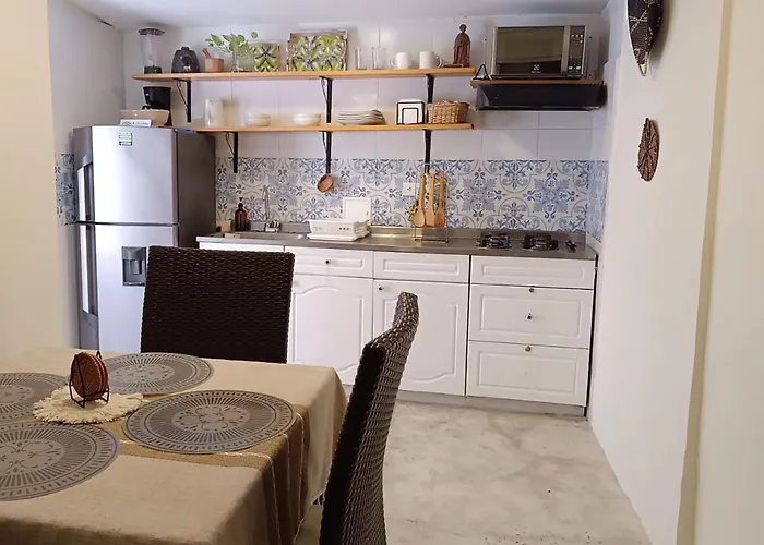 Great Location ! 4 Bedroom Home In The Heart Of Cartagena